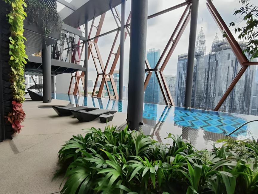 Scarletz Suites Klcc By Deko Kuala Lumpur Exterior photo