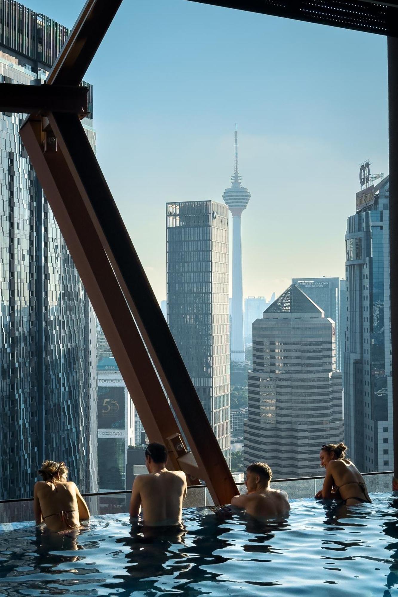 Scarletz Suites Klcc By Deko Kuala Lumpur Exterior photo