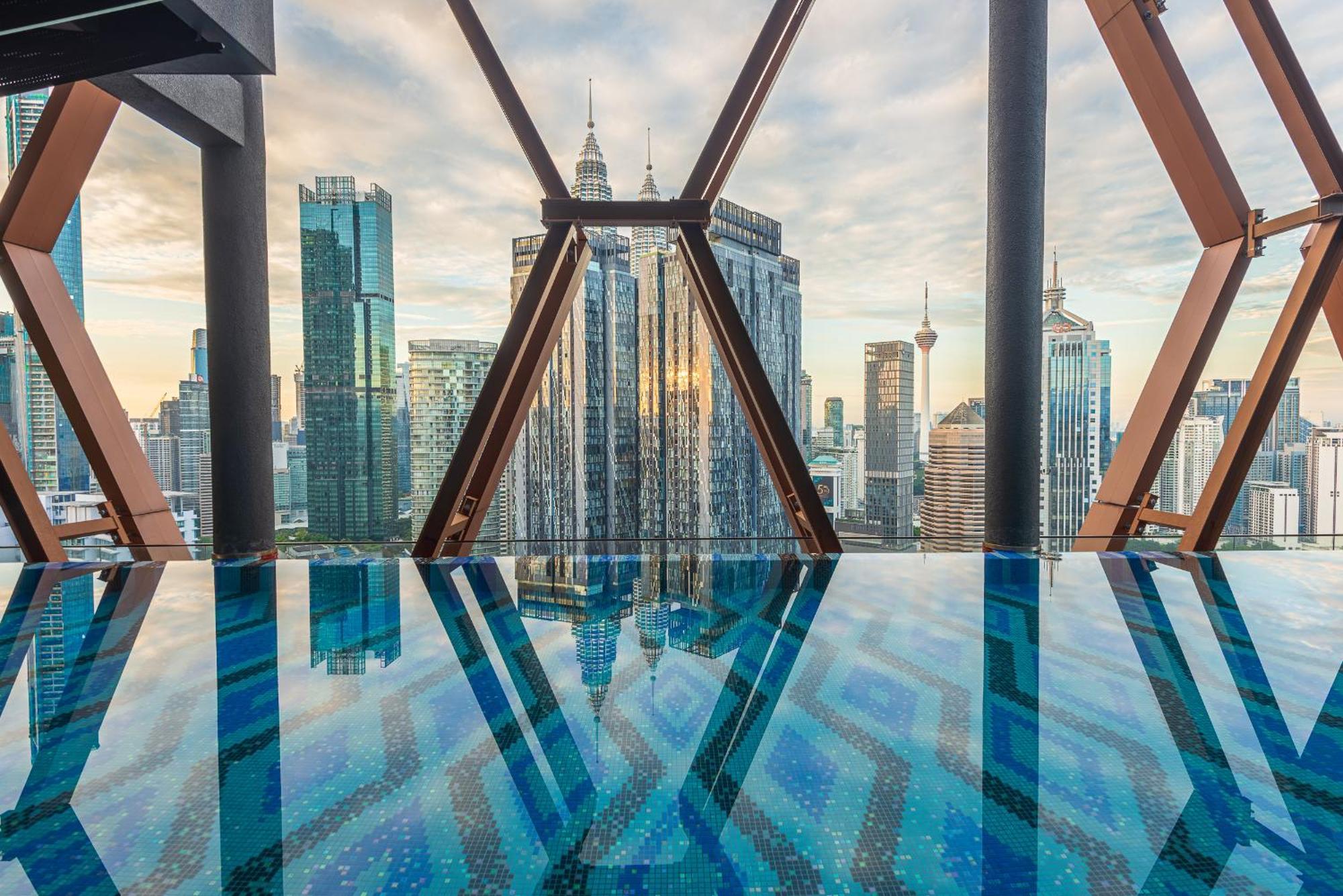 Scarletz Suites Klcc By Deko Kuala Lumpur Exterior photo